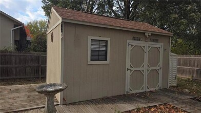 518 SE Timbercreek Ln in Lee's Summit, MO - Building Photo - Building Photo