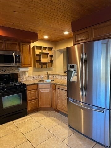 property at 4 Linda Cir