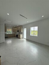 18405 SW 104th St in Miami, FL - Building Photo - Building Photo