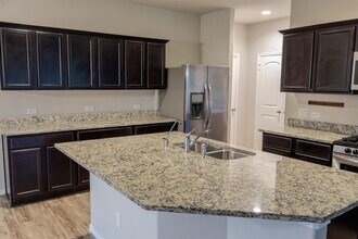 7831 London Tower Ln in Houston, TX - Building Photo - Building Photo