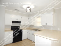 10568 Twin Oaks Dr photo'