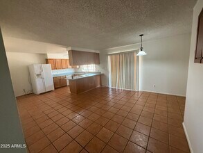 2105 E Colgate Dr in Tempe, AZ - Building Photo - Building Photo