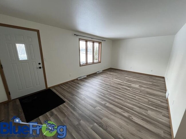 646 Woodlawn Dr in Manitowoc, WI - Building Photo - Building Photo