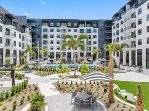 425 Centerpointe Cir, Unit A1 in Altamonte Springs, FL - Building Photo - Building Photo