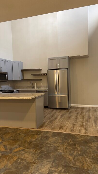 1273 Aupupu Pl, Unit B in Kailua, HI - Foto de edificio