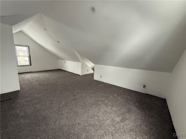 1200 N Glencove Rd in Syracuse, NY - Building Photo - Building Photo