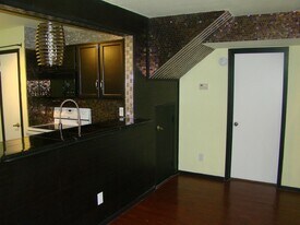 30 E Brown Rd in Mesa, AZ - Building Photo