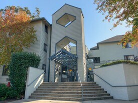 340 Grand Blvd in San Mateo, CA - Building Photo