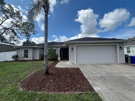 3605 Caballero Ave in North Port, FL - Building Photo
