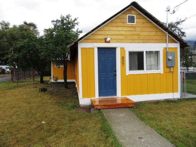 property at 807 3rd Ave E