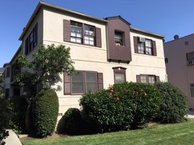 838 N Sweetzer Ave Apartamentos