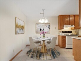 Pheasant Run Apartments in Cedar Rapids, IA - Building Photo