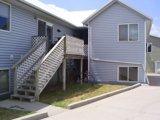 4407 E Crow Dr in Laramie, WY - Building Photo - Building Photo