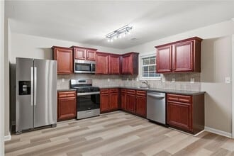 326 Hidden Creek Ln in Canton, GA - Building Photo - Building Photo