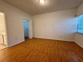 2421 NW 96th Terrace in Pembroke Pines, FL - Building Photo - Building Photo