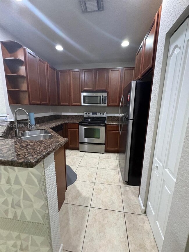 27918 SW 140th Ave in Homestead, FL - Building Photo - Building Photo