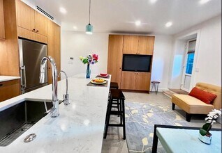 71 Booraem Ave in Jersey City, NJ - Building Photo - Building Photo