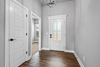 112 White Oak St in Gentry, AR - Building Photo - Building Photo