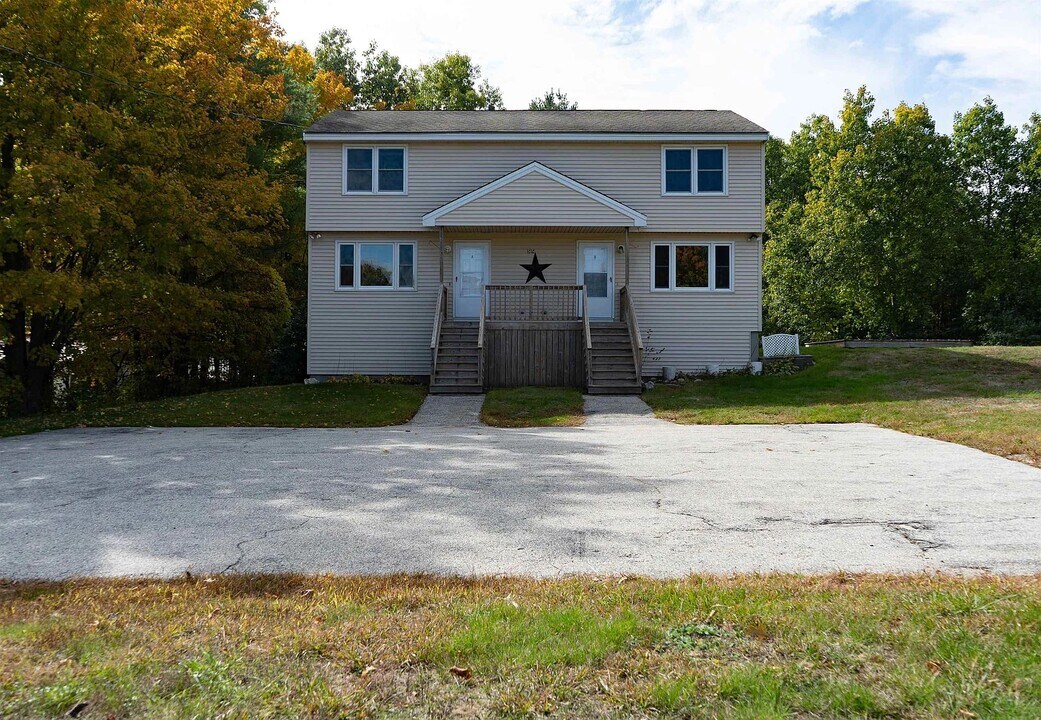 55 Old Derry Rd in Londonderry, NH - Building Photo