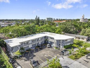 60 NW 76th St in Miami, FL - Building Photo - Building Photo