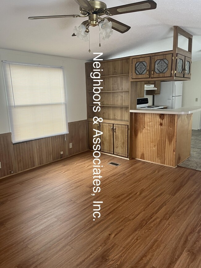 964 Pleasant Hill Church Rd in Benson, NC - Building Photo - Building Photo