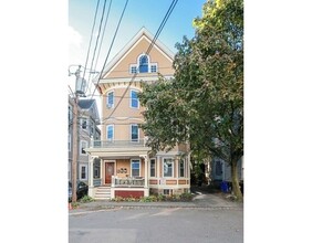 11 E Milton Rd in Brookline, MA - Building Photo - Building Photo