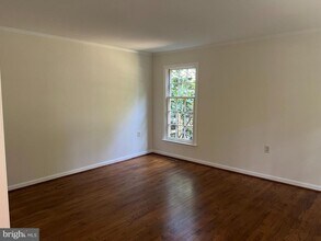 10101 Alsace Ct in Great Falls, VA - Building Photo - Building Photo