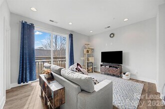 840 E 18th St in Charlotte, NC - Foto de edificio - Building Photo