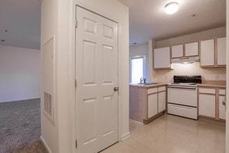 Wedgefield Apartments in Raeford, NC - Foto de edificio - Interior Photo
