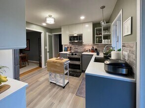 17620 8th Ave N in Minneapolis, MN - Foto de edificio - Building Photo