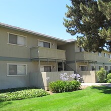 Village Ceres Apartments in Ceres, CA - Building Photo - Building Photo