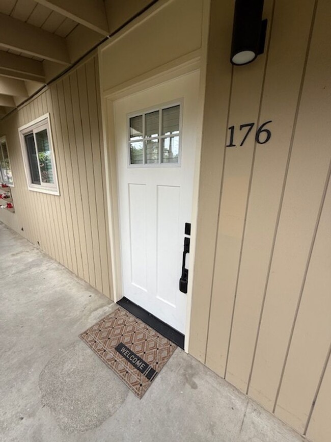 176 Hacienda Carmel in Carmel, CA - Building Photo - Building Photo