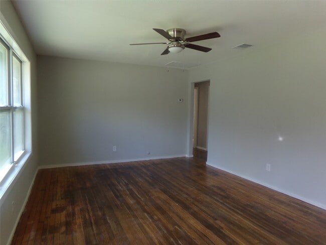 414 Gardenia St in Lake Jackson, TX - Building Photo - Building Photo