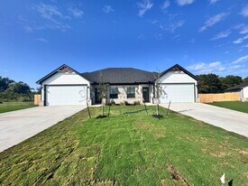 167 Windmill Wy in Robinson, TX - Building Photo