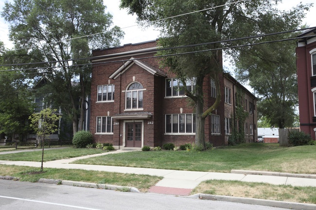 280 Douglas Ave in Elgin, IL - Building Photo - Building Photo