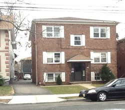 334 Rahway Ave in Elizabeth, NJ - Building Photo - Building Photo