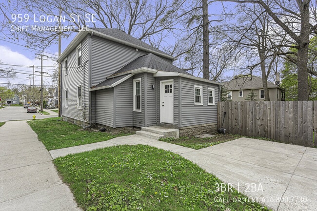 959 Logan St SE in Grand Rapids, MI - Building Photo - Building Photo