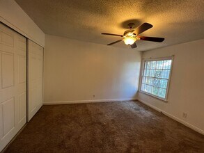 1467 Lorilyn Ave in Las Vegas, NV - Building Photo - Building Photo