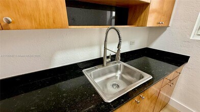 7334 Harding Ave in Miami Beach, FL - Building Photo - Building Photo