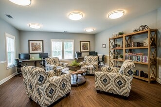 West Pine Residences in Sylvester, GA - Foto de edificio - Building Photo