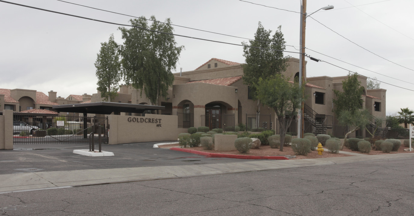 Goldcrest Apartments in Phoenix, AZ - Building Photo