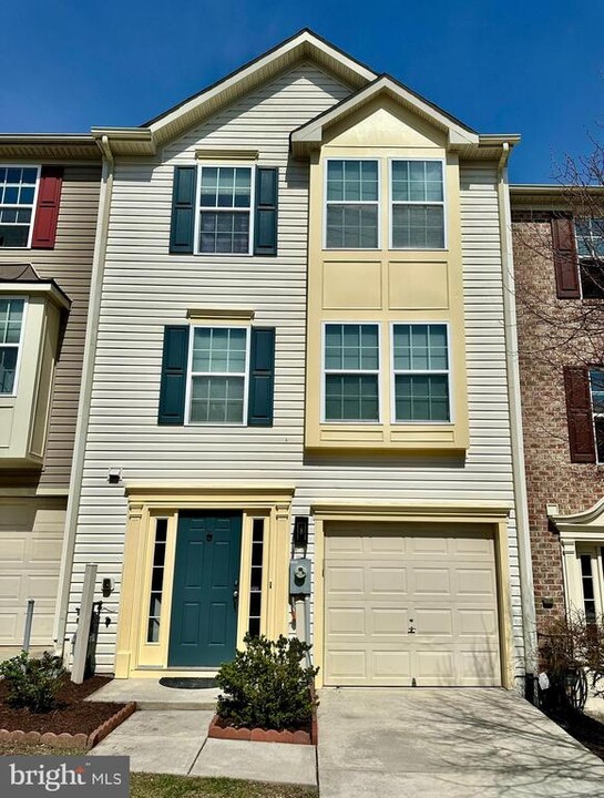 7240 Maidstone Pl in Elkridge, MD - Foto de edificio
