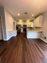 7803 Shore Rd in Port Washington, NY - Building Photo - Building Photo