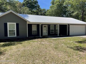 9050 NW 131st Pl in Chiefland, FL - Building Photo