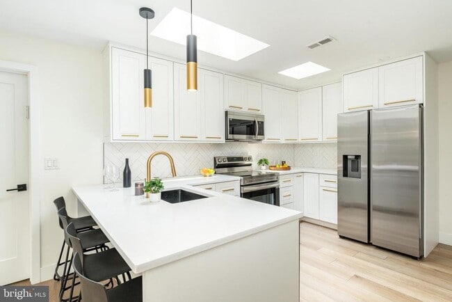 property at 383 Maplewood Ave