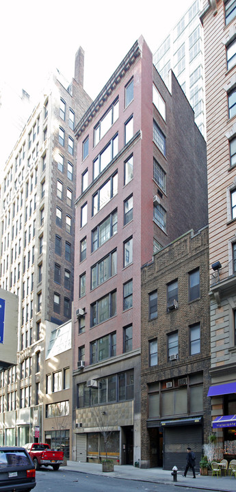 34 E 30th St in New York, NY - Building Photo