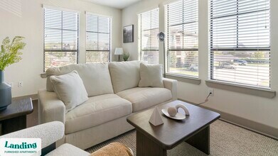 21201 Emerald Mist Pkwy in Spring, TX - Foto de edificio - Building Photo