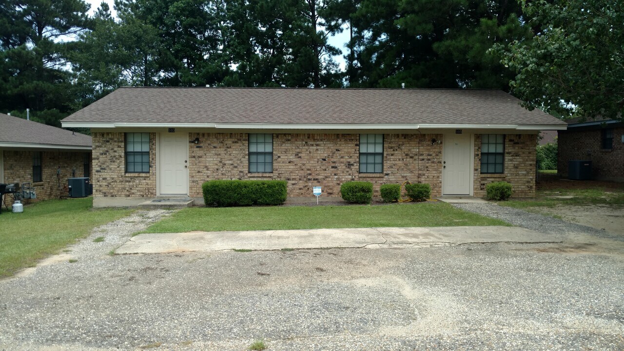 105 Debra Ln, Unit 105 in Ruston, LA - Building Photo