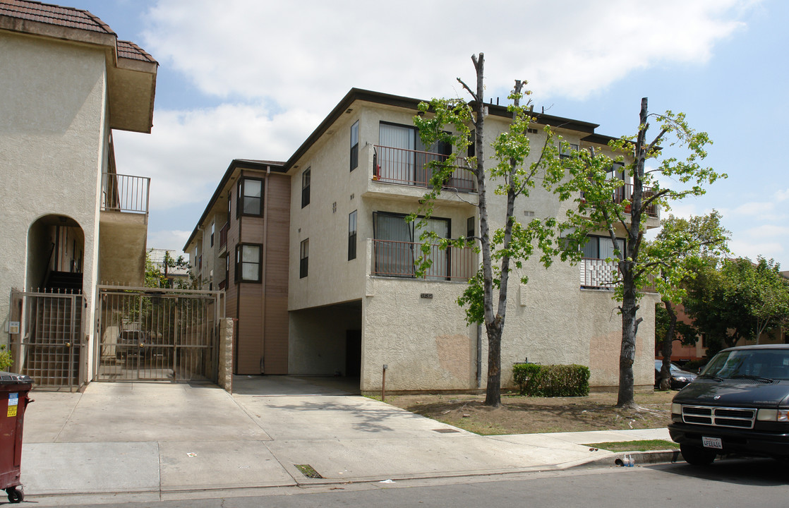 832 S Maryland Ave in Glendale, CA - Building Photo