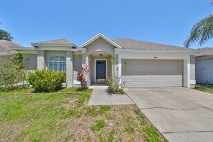 1204 Sawdust Ct in Valrico, FL - Building Photo